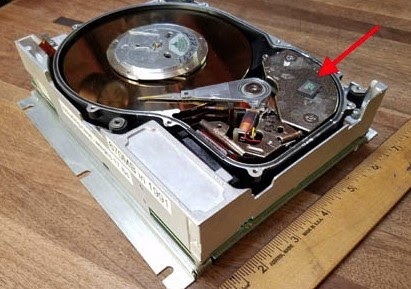 Hdd is the main volatile storage device of the computer.