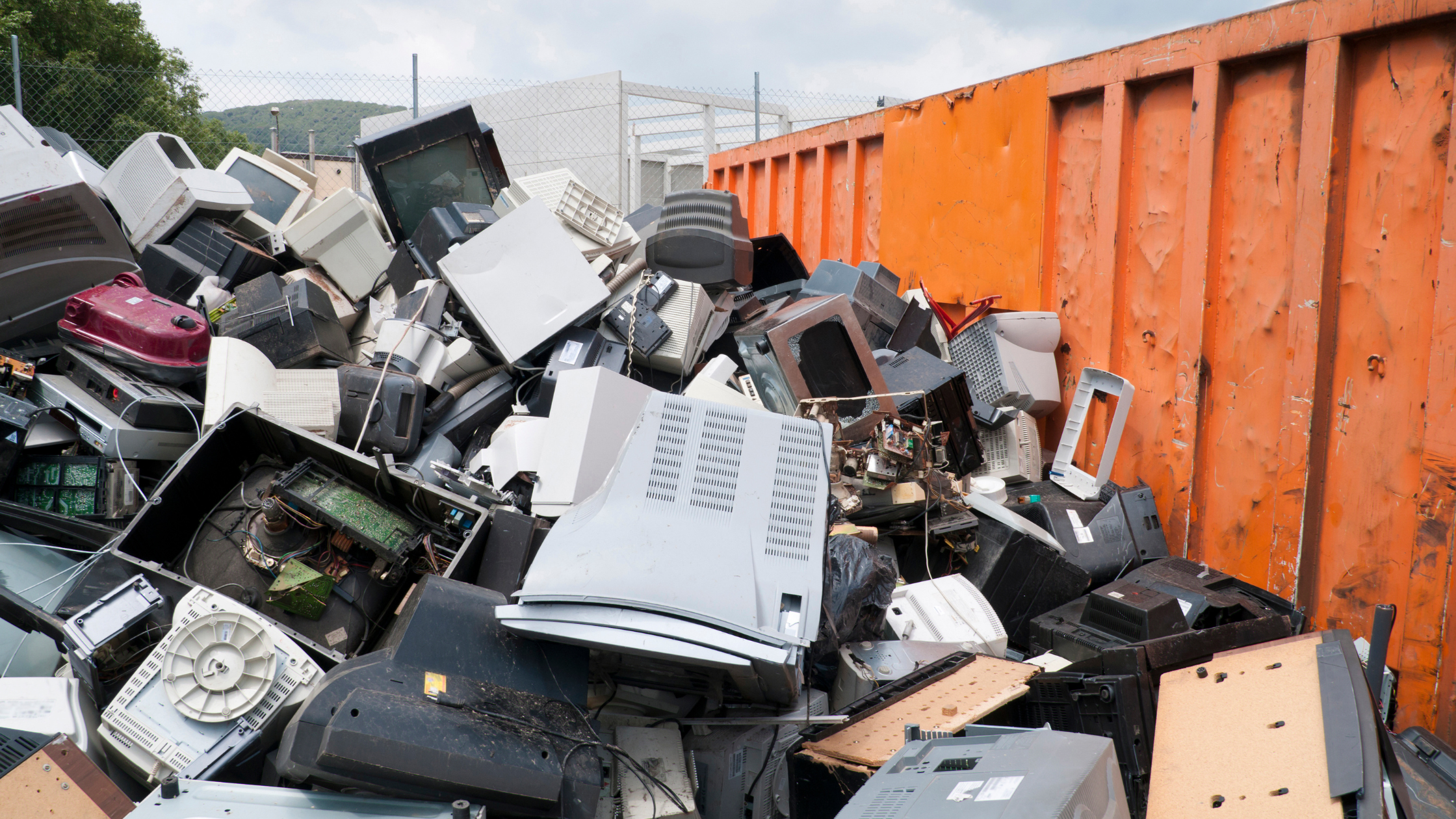 Why Businesses Need R2 Certified E-Waste Recycling Companies